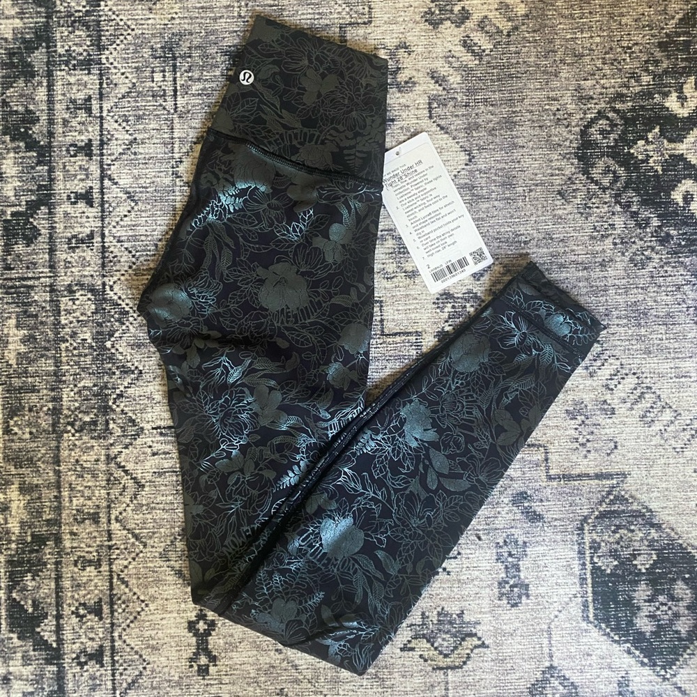 NWT lululemon wunder unders!